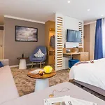 Tides Boutique Hotel Hotel 4*