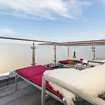Tides Boutique Hotel
