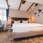 Tides Boutique Hotel 4*