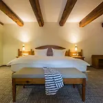 Tides Boutique Hotel Hotel 4*