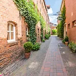 Hotel Tides Boutique Hotel 4*