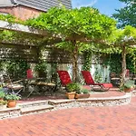 Hotel Tides Boutique Hotel