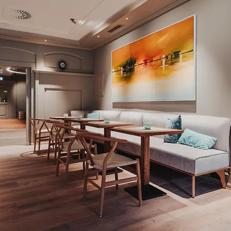 Tides Boutique Hotel 4*