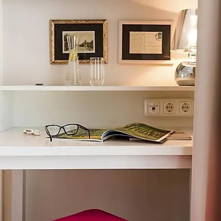 Tides Boutique Hotel 4*