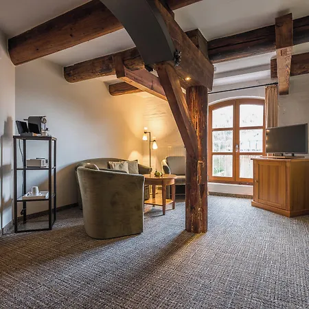 Tides Boutique Hotel - By Romantik