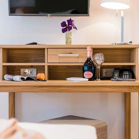 Hotel Tides Boutique Hotel - By Romantik 4*