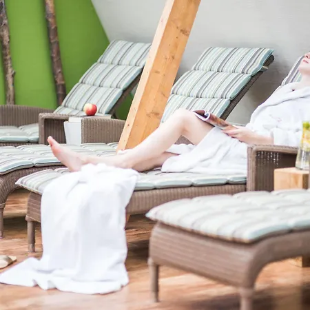 Romantik Reichshof מלון