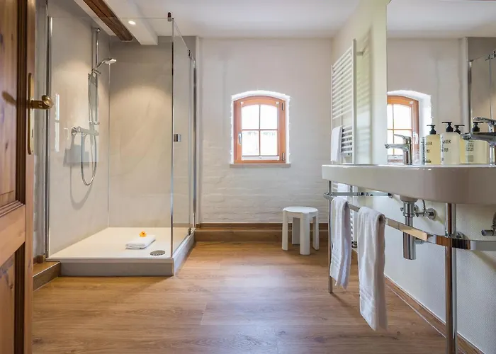 Tides Boutique Hotel 4*