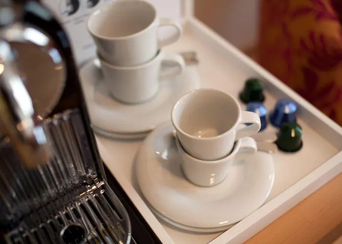 Tides Boutique Hotel Отель 4*