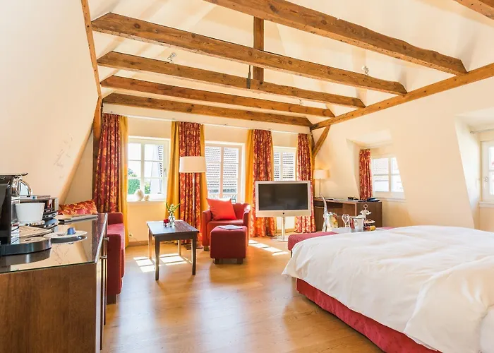 Tides Boutique Hotel