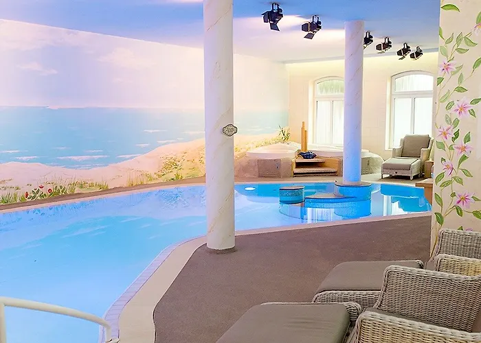 Tides Boutique Hotel Норден